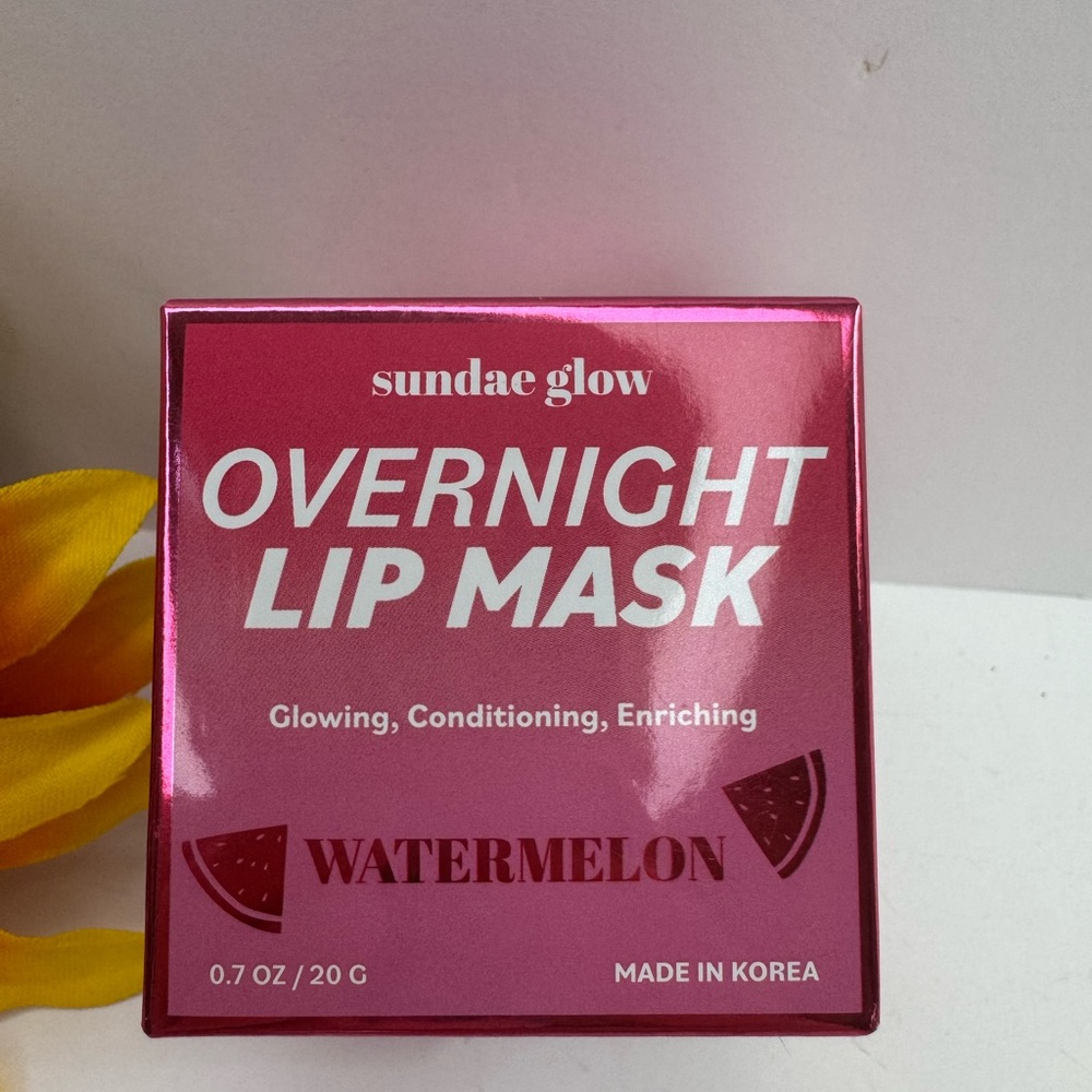 Sundae Glow Overnight Lip Mask